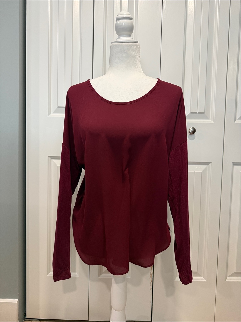 LOFT Long Sleeve Scoop Neck Top in Burgundy